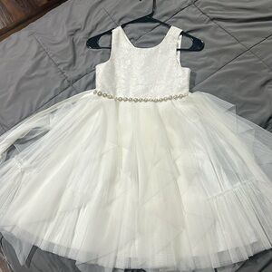 Girls dress ivory used size 8 .